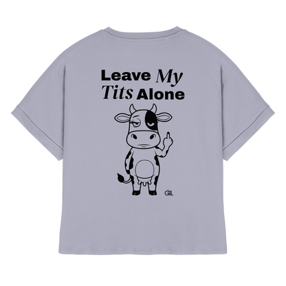 Finger Cow Rücken-Print – Serene Blue Rolled Sleeves Tee | GÖRL Feminist Statement Wear Berlin