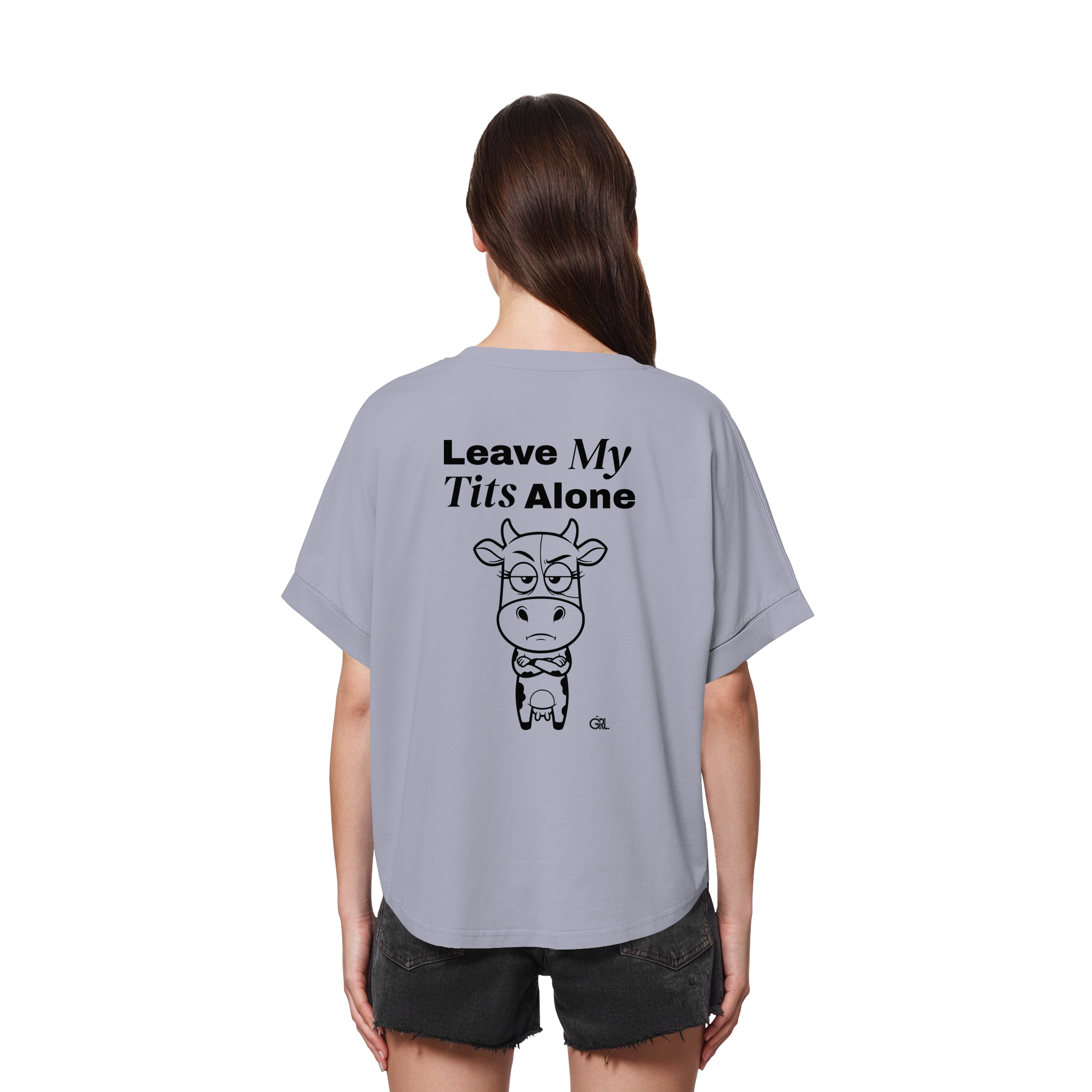 Annoyed Cow Rücken-Print – Serene Blue Rolled Sleeves Tee | GÖRL Feminist Statement Wear Berlin