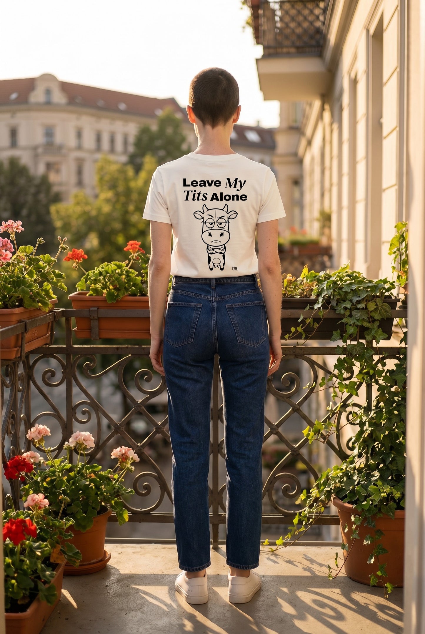 Vintage White - lena back
