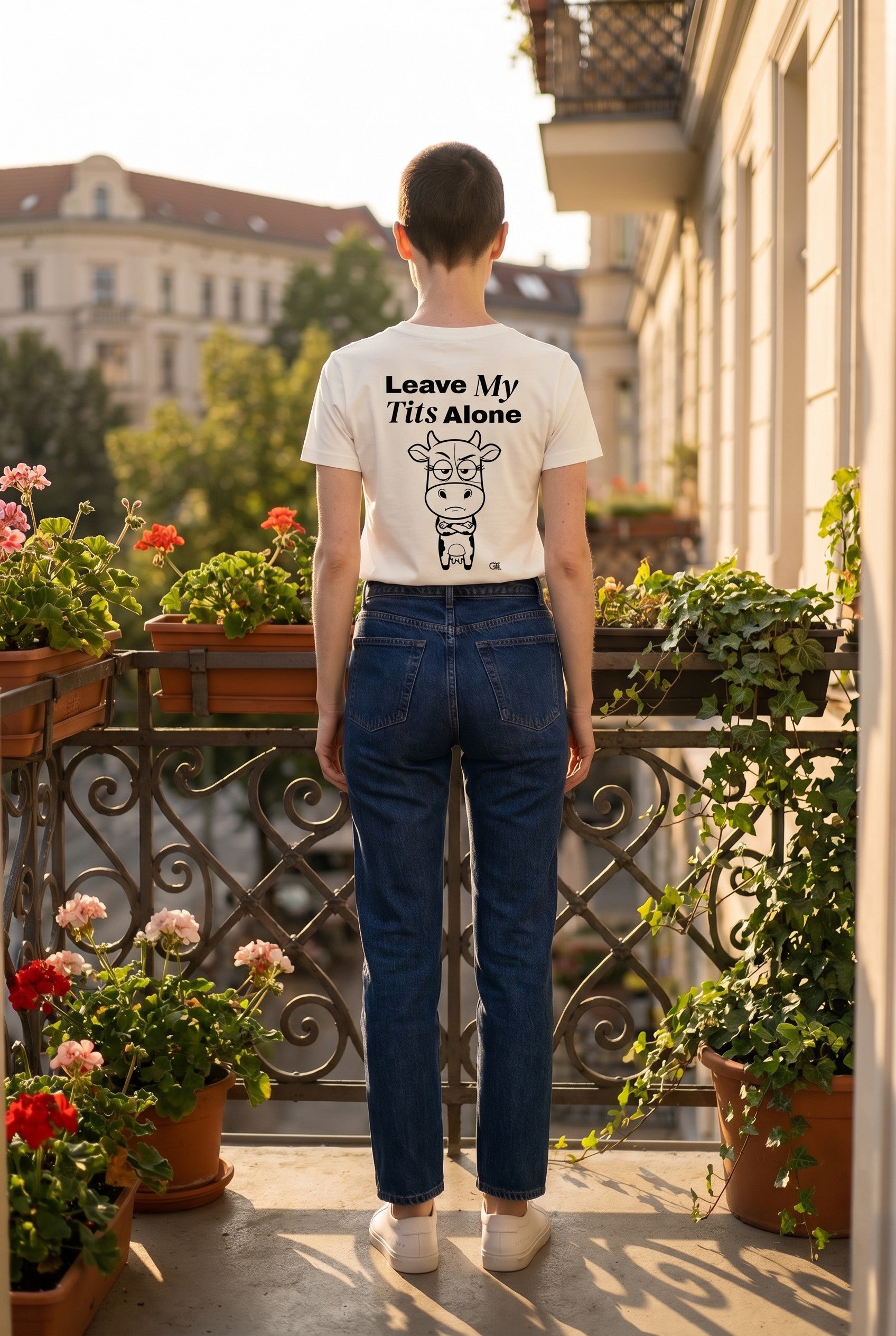 Vintage White - lena back