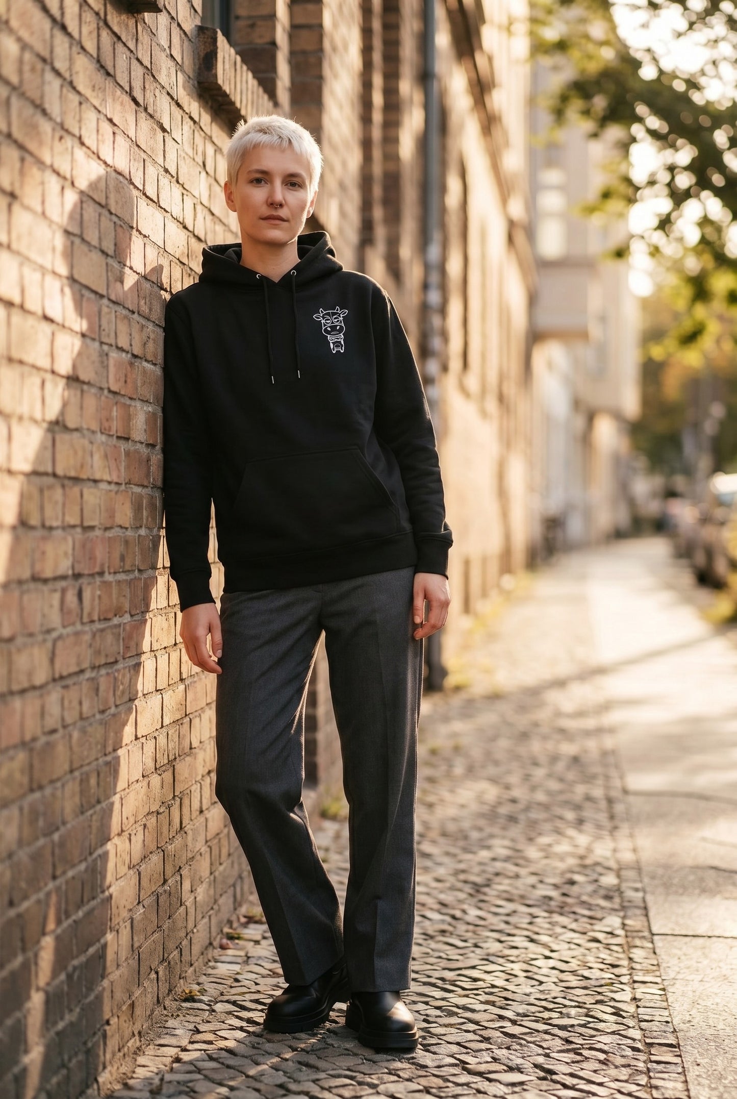 Black - mika front